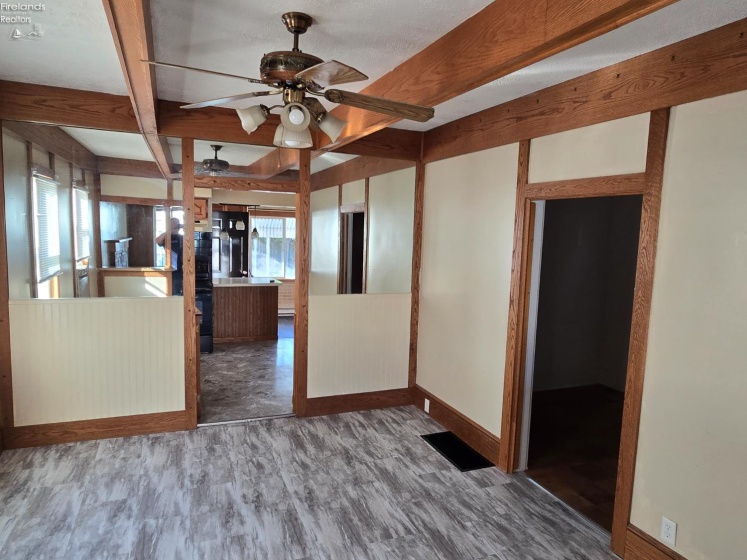 611 Lockwood Avenue, Sandusky, 44870, 2 Bedrooms Bedrooms, ,2 BathroomsBathrooms,Residential,For Sale,Lockwood,20253948