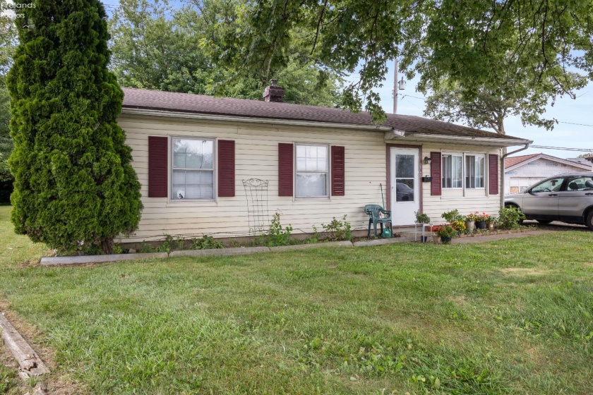 2145 Forest, Sandusky, 44870, 3 Bedrooms Bedrooms, ,1 BathroomBathrooms,Residential,For Sale,Forest,20253738