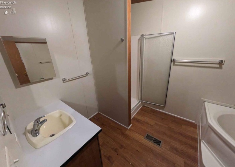 7317 Harbor Road, Marblehead, 43440, 3 Bedrooms Bedrooms, ,2 BathroomsBathrooms,Residential,For Sale,Harbor,20253900