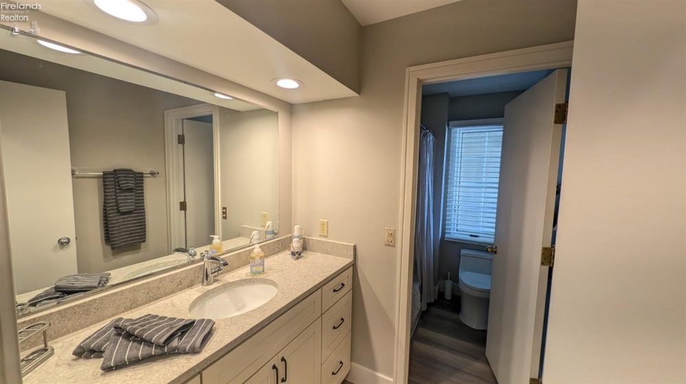 4446 Marin Harbor, Port Clinton, 43452, 2 Bedrooms Bedrooms, ,2 BathroomsBathrooms,Residential,For Sale,Marin Harbor,20250139