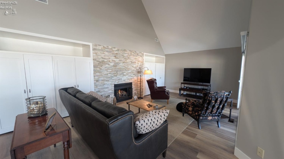 4446 Marin Harbor, Port Clinton, 43452, 2 Bedrooms Bedrooms, ,2 BathroomsBathrooms,Residential,For Sale,Marin Harbor,20250139