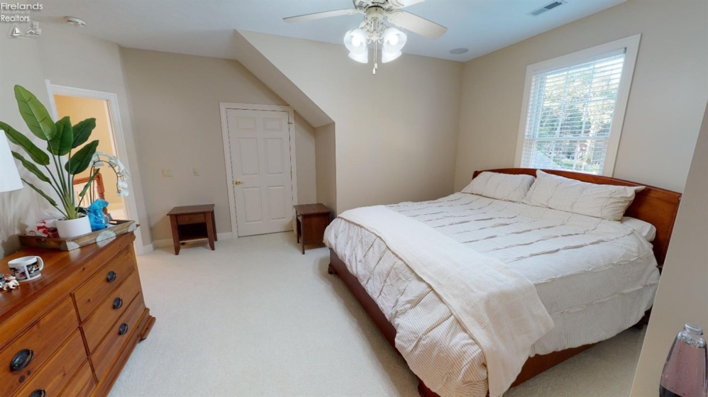 1876 Lakewood Avenue, Port Clinton, 43452, 4 Bedrooms Bedrooms, ,5 BathroomsBathrooms,Residential,For Sale,Lakewood,20250675