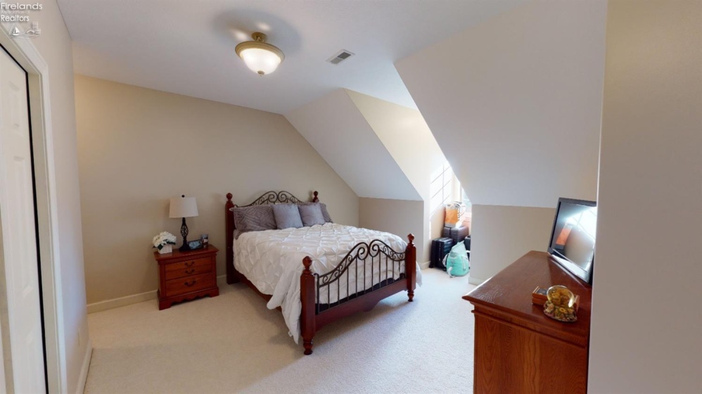 1876 Lakewood Avenue, Port Clinton, 43452, 4 Bedrooms Bedrooms, ,5 BathroomsBathrooms,Residential,For Sale,Lakewood,20250675