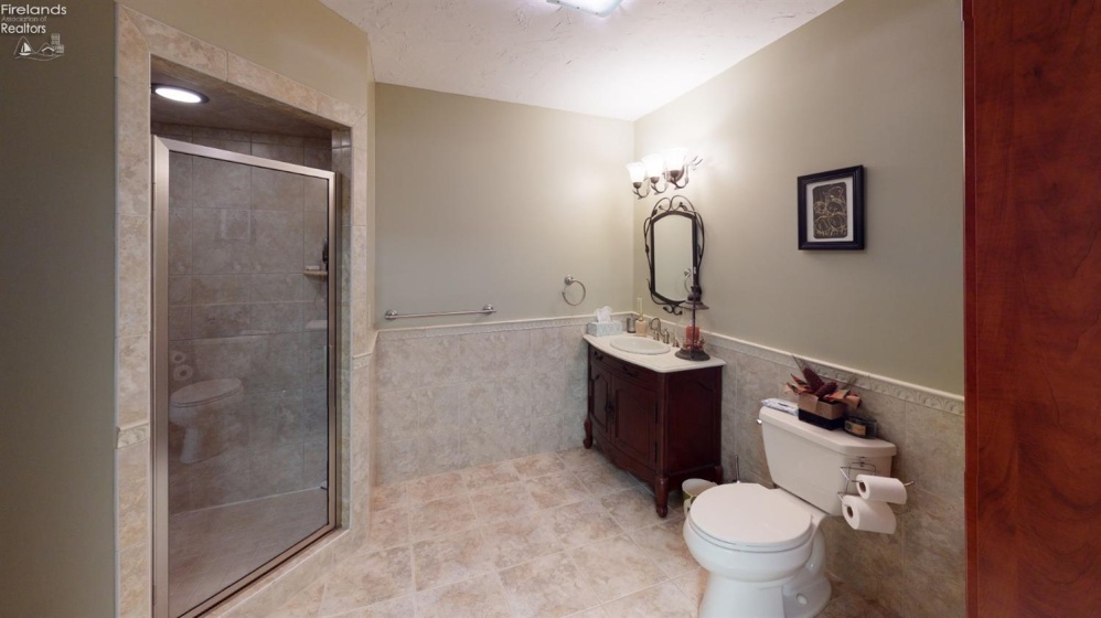 1876 Lakewood Avenue, Port Clinton, 43452, 4 Bedrooms Bedrooms, ,5 BathroomsBathrooms,Residential,For Sale,Lakewood,20250675