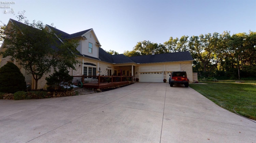 1876 Lakewood Avenue, Port Clinton, 43452, 4 Bedrooms Bedrooms, ,5 BathroomsBathrooms,Residential,For Sale,Lakewood,20250675