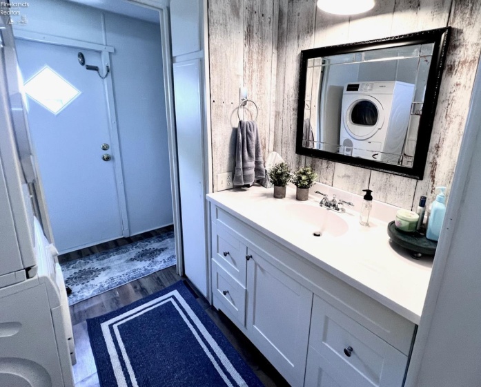 3575 Catawba Road, Port Clinton, 43452, 2 Bedrooms Bedrooms, ,1 BathroomBathrooms,Residential,For Sale,Catawba,20253958