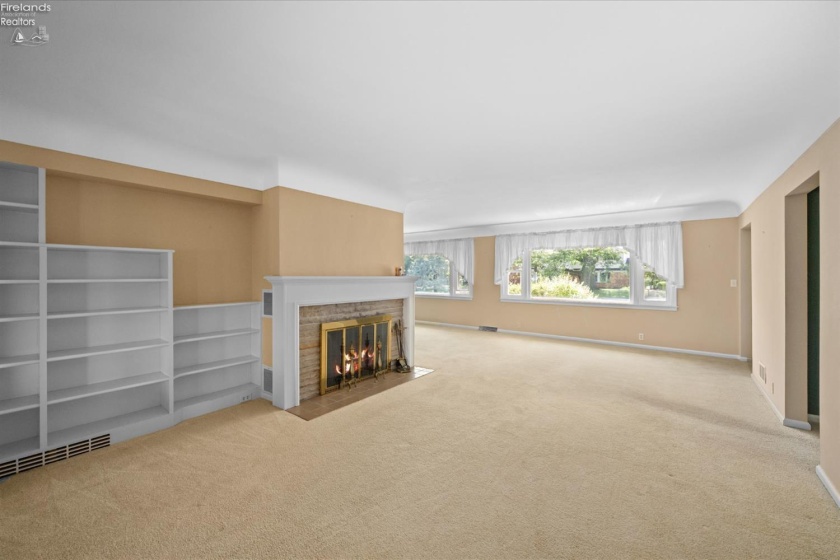 162 Oak Ridge Drive, Oak Harbor, 43449, 3 Bedrooms Bedrooms, ,2 BathroomsBathrooms,Residential,For Sale,Oak Ridge,20252834