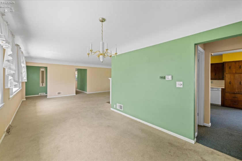 162 Oak Ridge Drive, Oak Harbor, 43449, 3 Bedrooms Bedrooms, ,2 BathroomsBathrooms,Residential,For Sale,Oak Ridge,20252834