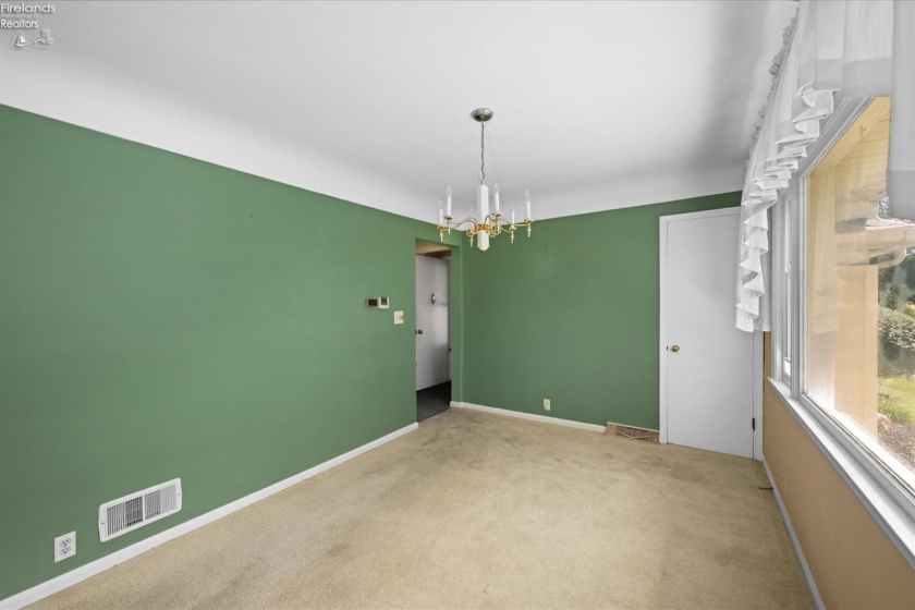 162 Oak Ridge Drive, Oak Harbor, 43449, 3 Bedrooms Bedrooms, ,2 BathroomsBathrooms,Residential,For Sale,Oak Ridge,20252834