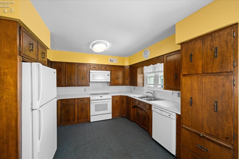 162 Oak Ridge Drive, Oak Harbor, 43449, 3 Bedrooms Bedrooms, ,2 BathroomsBathrooms,Residential,For Sale,Oak Ridge,20252834