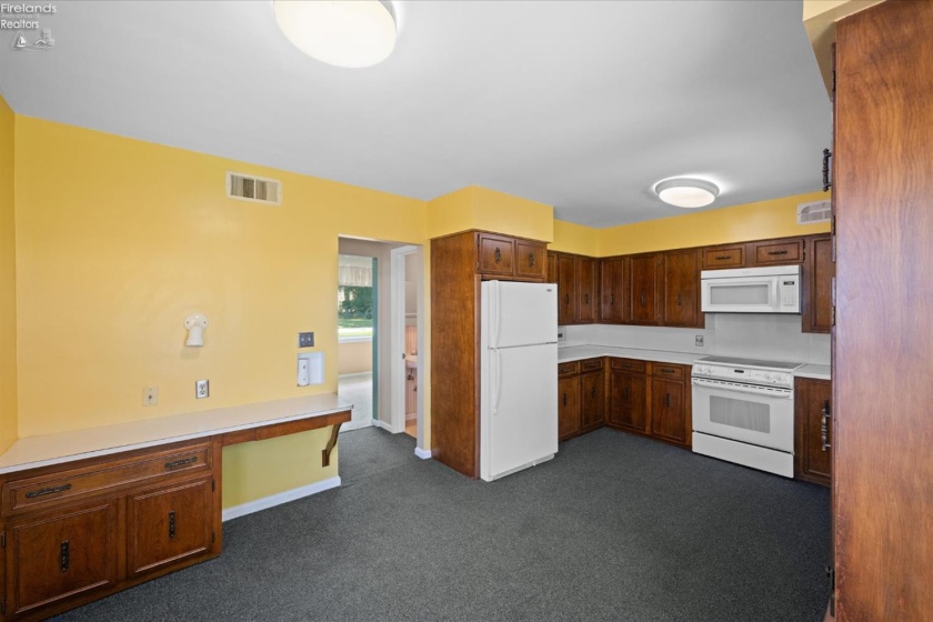 162 Oak Ridge Drive, Oak Harbor, 43449, 3 Bedrooms Bedrooms, ,2 BathroomsBathrooms,Residential,For Sale,Oak Ridge,20252834