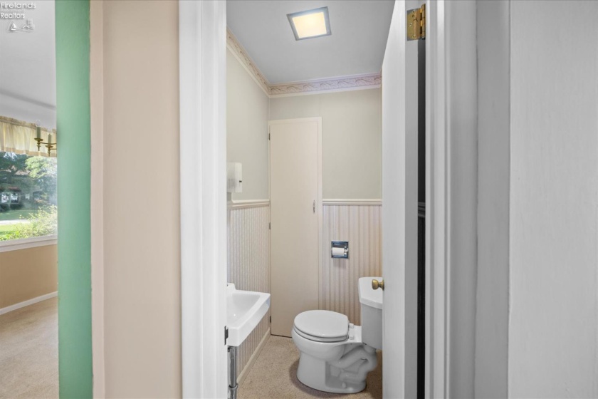 162 Oak Ridge Drive, Oak Harbor, 43449, 3 Bedrooms Bedrooms, ,2 BathroomsBathrooms,Residential,For Sale,Oak Ridge,20252834