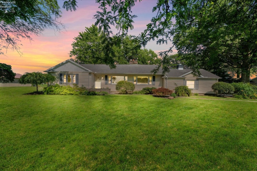 162 Oak Ridge Drive, Oak Harbor, 43449, 3 Bedrooms Bedrooms, ,2 BathroomsBathrooms,Residential,For Sale,Oak Ridge,20252834