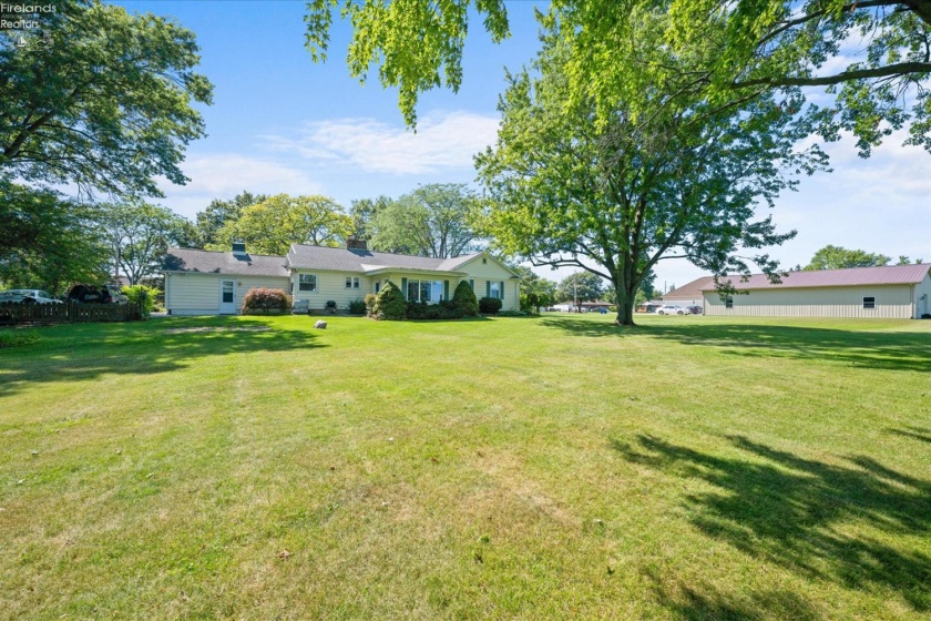 162 Oak Ridge Drive, Oak Harbor, 43449, 3 Bedrooms Bedrooms, ,2 BathroomsBathrooms,Residential,For Sale,Oak Ridge,20252834