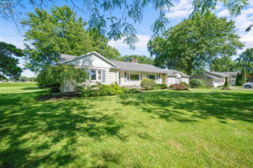 162 Oak Ridge Drive, Oak Harbor, 43449, 3 Bedrooms Bedrooms, ,2 BathroomsBathrooms,Residential,For Sale,Oak Ridge,20252834