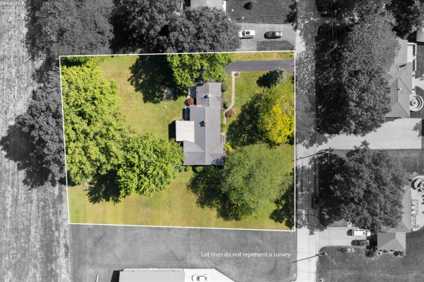 162 Oak Ridge Drive, Oak Harbor, 43449, 3 Bedrooms Bedrooms, ,2 BathroomsBathrooms,Residential,For Sale,Oak Ridge,20252834