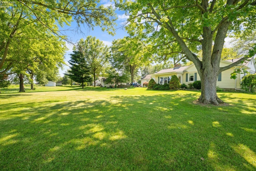 162 Oak Ridge Drive, Oak Harbor, 43449, 3 Bedrooms Bedrooms, ,2 BathroomsBathrooms,Residential,For Sale,Oak Ridge,20252834