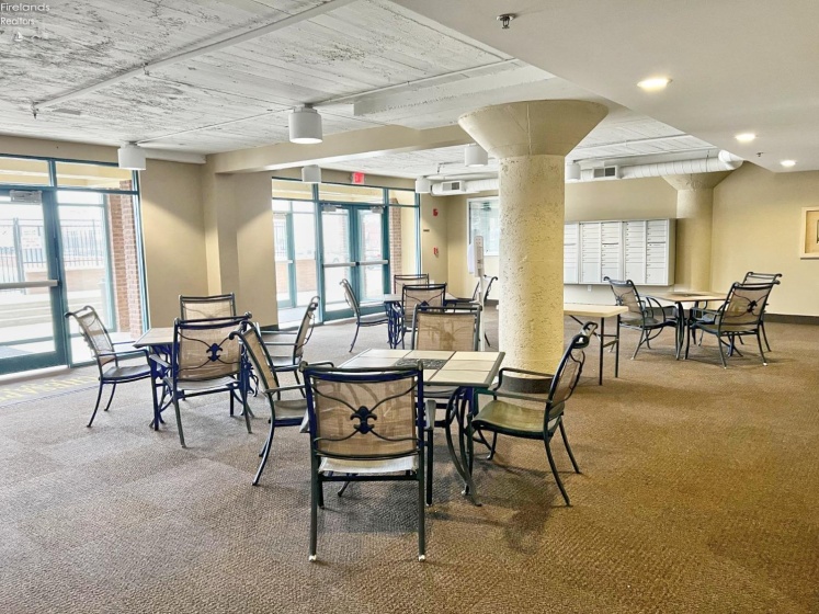 401 Shoreline Drive, Sandusky, 44870, 2 Bedrooms Bedrooms, ,2 BathroomsBathrooms,Residential For Lease,For Lease,Shoreline,20254525