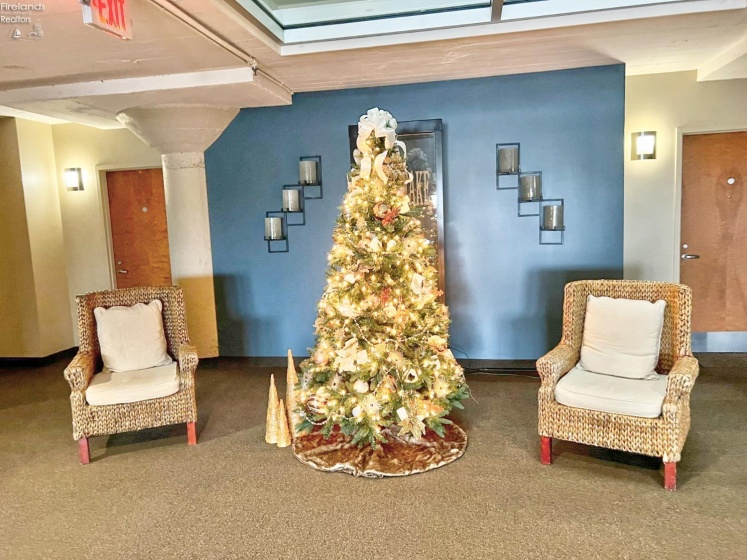 401 Shoreline Drive, Sandusky, 44870, 2 Bedrooms Bedrooms, ,2 BathroomsBathrooms,Residential For Lease,For Lease,Shoreline,20254525