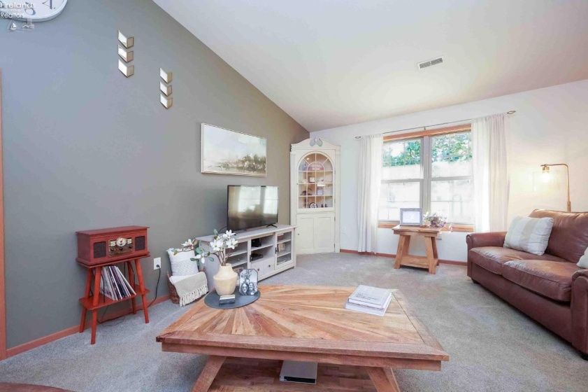 618 Linden Lane, Willard, 44890, 3 Bedrooms Bedrooms, ,3 BathroomsBathrooms,Residential,For Sale,Linden,20253990