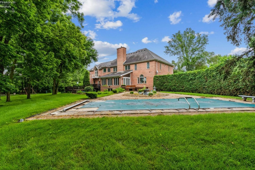 106 Sycamore Woods Lane, Tiffin, 44883, 6 Bedrooms Bedrooms, ,5 BathroomsBathrooms,Residential,For Sale,Sycamore Woods,20254000