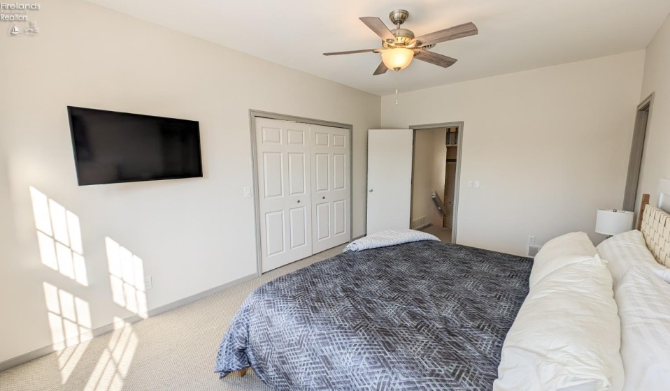 4475 Marin Harbor Drive, Port Clinton, 43452, 2 Bedrooms Bedrooms, ,3 BathroomsBathrooms,Residential,For Sale,Marin Harbor,20254012