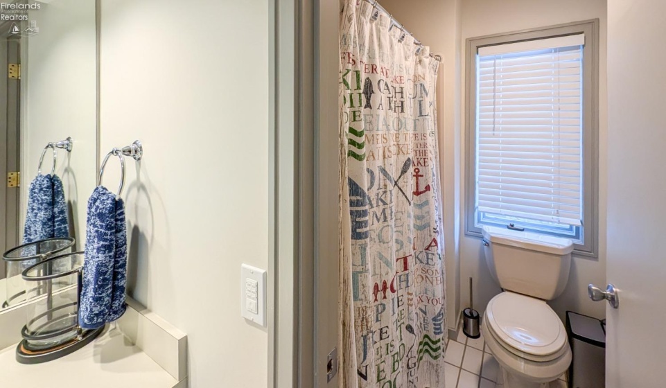 4475 Marin Harbor Drive, Port Clinton, 43452, 2 Bedrooms Bedrooms, ,3 BathroomsBathrooms,Residential,For Sale,Marin Harbor,20254012