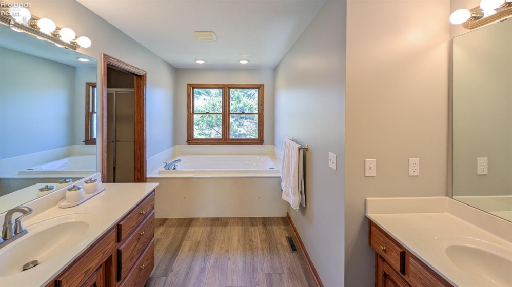 4597 Island Pines Drive, Port Clinton, 43452, 4 Bedrooms Bedrooms, ,3 BathroomsBathrooms,Residential,For Sale,Island Pines,20253935