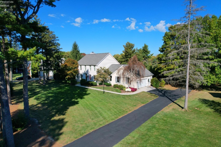 4597 Island Pines Drive, Port Clinton, 43452, 4 Bedrooms Bedrooms, ,3 BathroomsBathrooms,Residential,For Sale,Island Pines,20253935