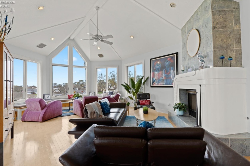 4009 Woodcliff Drive, Marblehead, 43440, 4 Bedrooms Bedrooms, ,5 BathroomsBathrooms,Residential,For Sale,Woodcliff,20250726