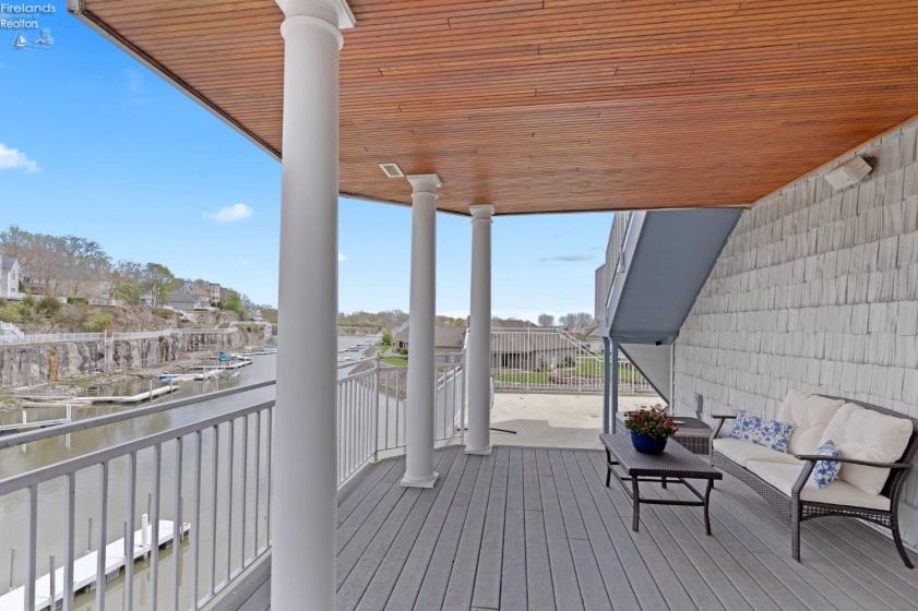 4009 Woodcliff Drive, Marblehead, 43440, 4 Bedrooms Bedrooms, ,5 BathroomsBathrooms,Residential,For Sale,Woodcliff,20250726