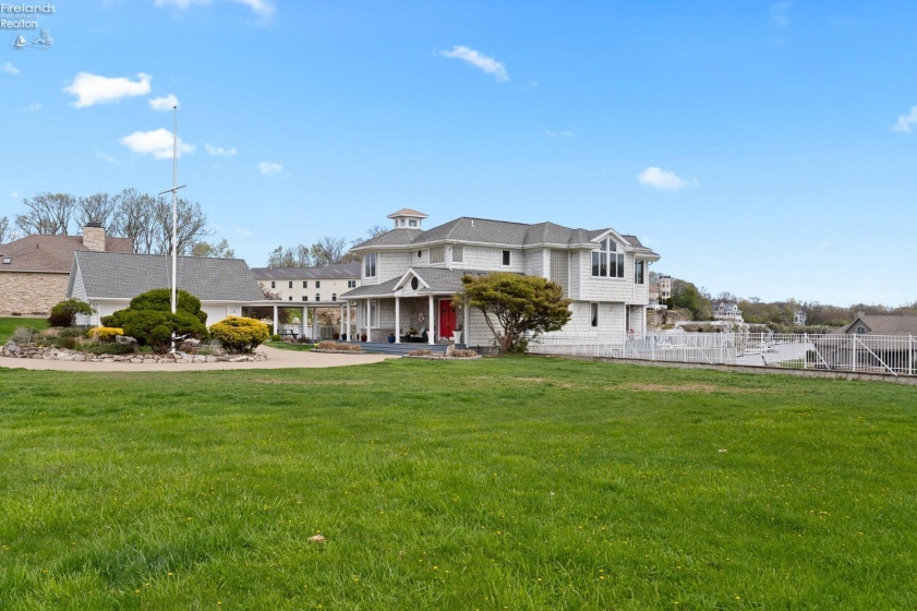 4009 Woodcliff Drive, Marblehead, 43440, 4 Bedrooms Bedrooms, ,5 BathroomsBathrooms,Residential,For Sale,Woodcliff,20250726