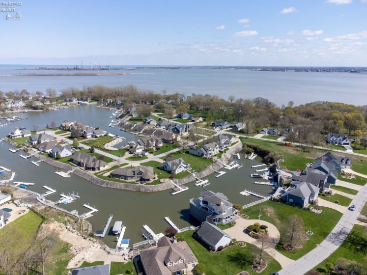 4009 Woodcliff Drive, Marblehead, 43440, 4 Bedrooms Bedrooms, ,5 BathroomsBathrooms,Residential,For Sale,Woodcliff,20250726