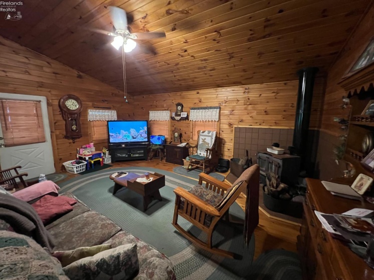 49215 Whittlesey Road, Amherst, 44001, 3 Bedrooms Bedrooms, ,3 BathroomsBathrooms,Residential,For Sale,Whittlesey,20252825