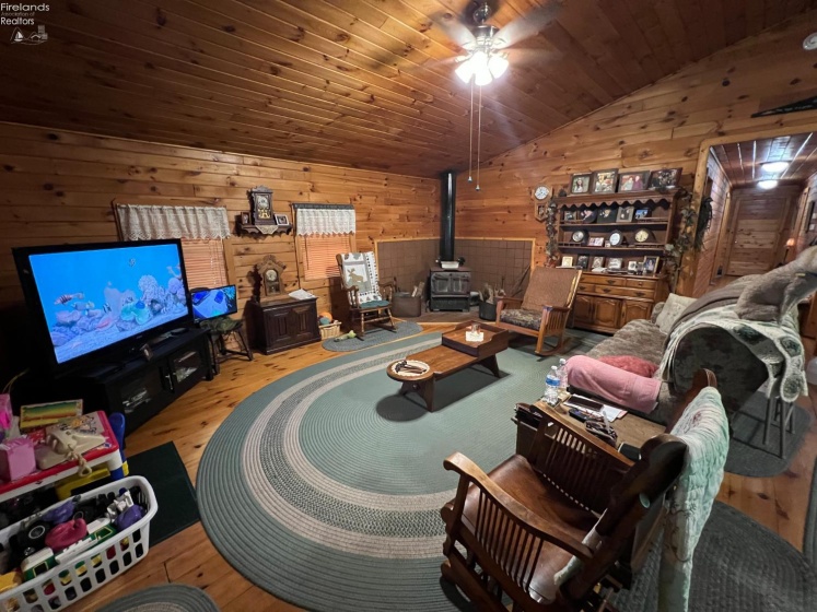 49215 Whittlesey Road, Amherst, 44001, 3 Bedrooms Bedrooms, ,3 BathroomsBathrooms,Residential,For Sale,Whittlesey,20252825