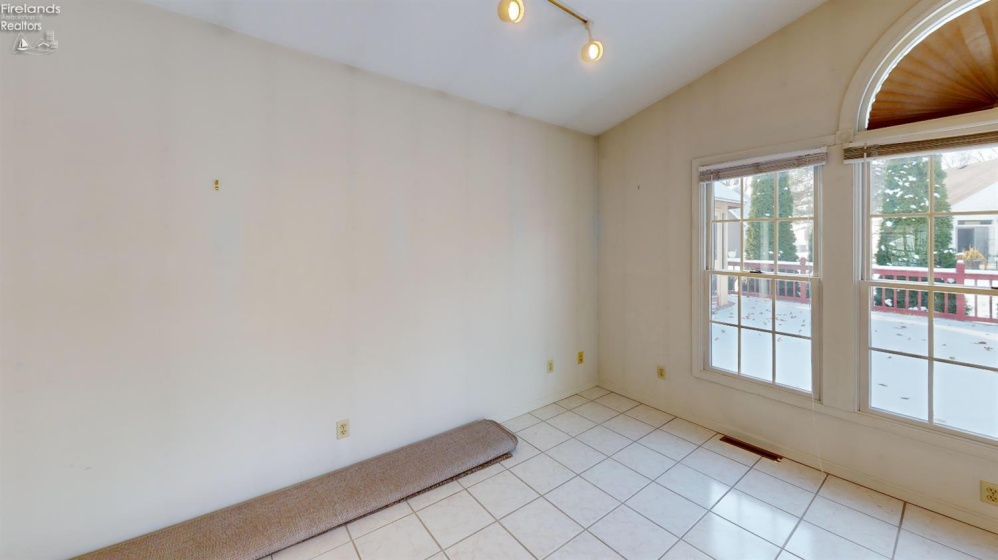 10 Meadowbrook Lane, Fremont, 43420, 4 Bedrooms Bedrooms, ,3 BathroomsBathrooms,Residential,For Sale,Meadowbrook,20252910