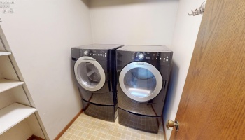 10 Meadowbrook Lane, Fremont, 43420, 4 Bedrooms Bedrooms, ,3 BathroomsBathrooms,Residential,For Sale,Meadowbrook,20252910 10 Meadowbrook Lane, Fremont, 43420, 4 Bedrooms Bedrooms, ,3 BathroomsBathrooms,Residential,For Sale,Meadowbrook,20252910