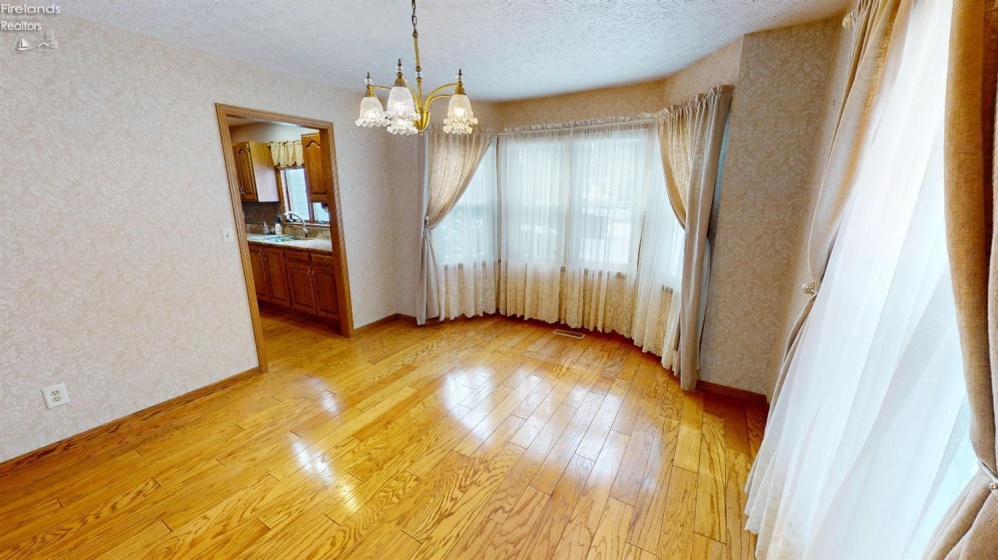 10 Meadowbrook Lane, Fremont, 43420, 4 Bedrooms Bedrooms, ,3 BathroomsBathrooms,Residential,For Sale,Meadowbrook,20252910