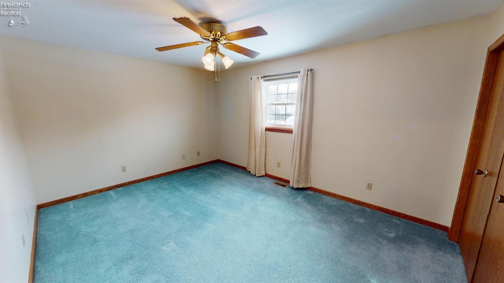 10 Meadowbrook Lane, Fremont, 43420, 4 Bedrooms Bedrooms, ,3 BathroomsBathrooms,Residential,For Sale,Meadowbrook,20252910