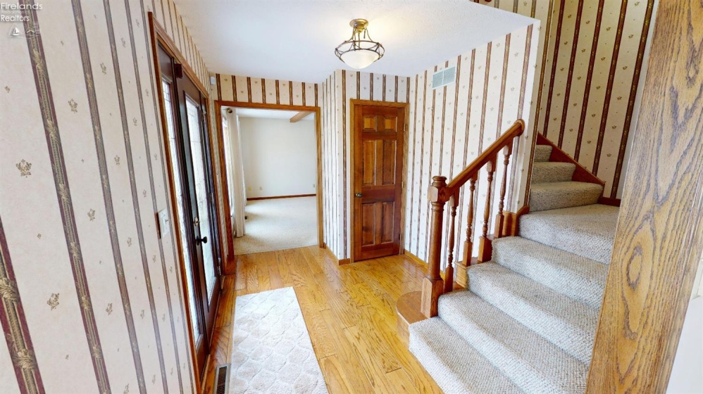 10 Meadowbrook Lane, Fremont, 43420, 4 Bedrooms Bedrooms, ,3 BathroomsBathrooms,Residential,For Sale,Meadowbrook,20252910