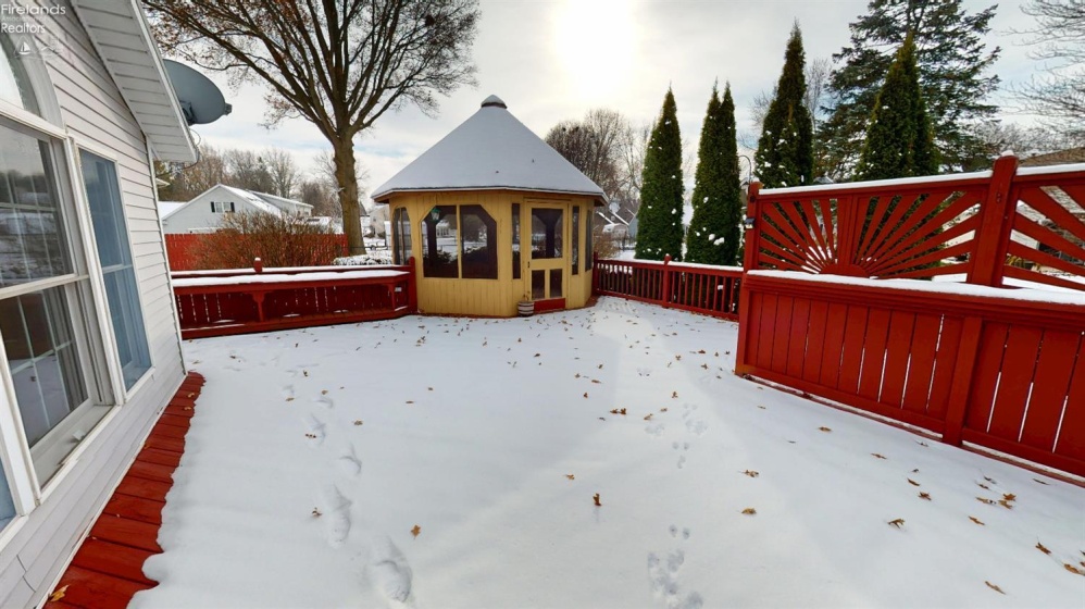 10 Meadowbrook Lane, Fremont, 43420, 4 Bedrooms Bedrooms, ,3 BathroomsBathrooms,Residential,For Sale,Meadowbrook,20252910