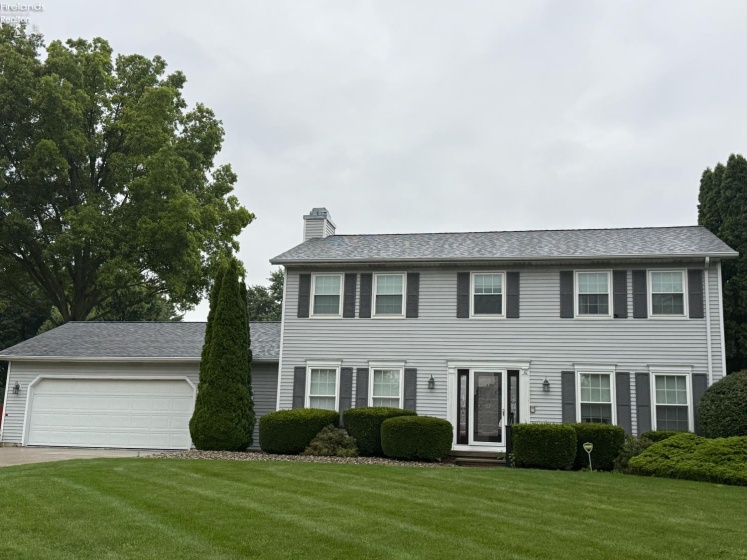 10 Meadowbrook Lane, Fremont, 43420, 4 Bedrooms Bedrooms, ,3 BathroomsBathrooms,Residential,For Sale,Meadowbrook,20252910