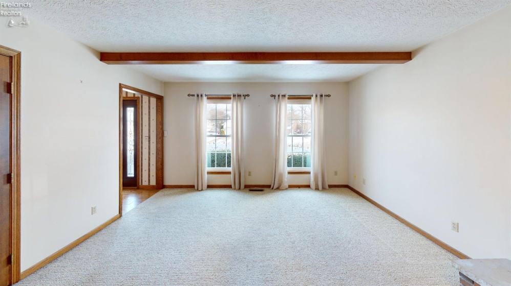 10 Meadowbrook Lane, Fremont, 43420, 4 Bedrooms Bedrooms, ,3 BathroomsBathrooms,Residential,For Sale,Meadowbrook,20252910