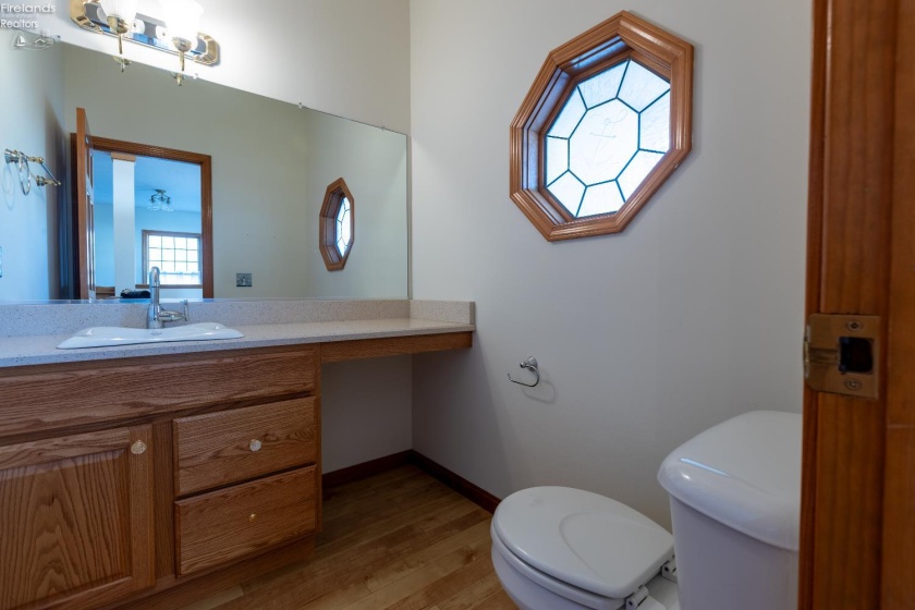 117 Cottage Cove Drive, Marblehead, 43440, 3 Bedrooms Bedrooms, ,3 BathroomsBathrooms,Residential,For Sale,Cottage Cove,20253815