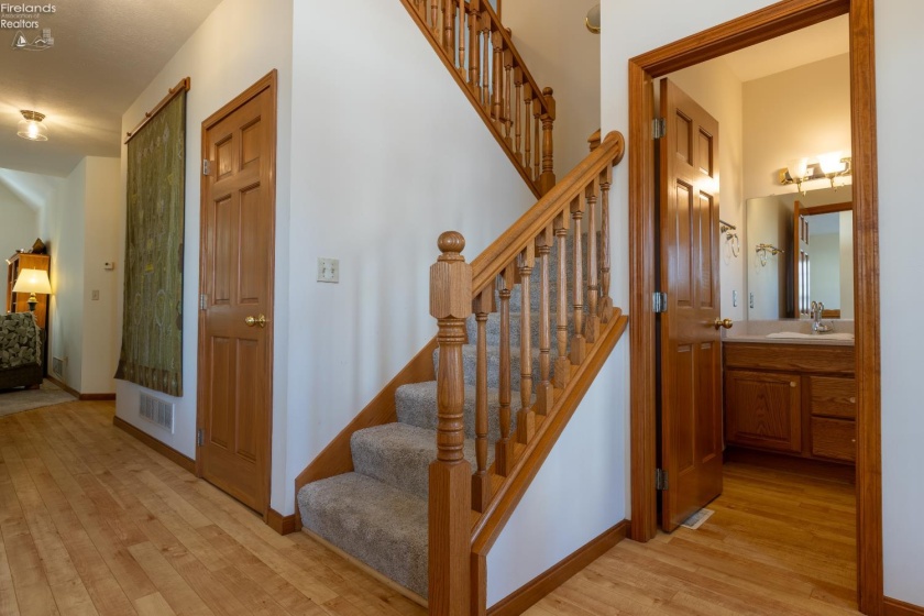 117 Cottage Cove Drive, Marblehead, 43440, 3 Bedrooms Bedrooms, ,3 BathroomsBathrooms,Residential,For Sale,Cottage Cove,20253815