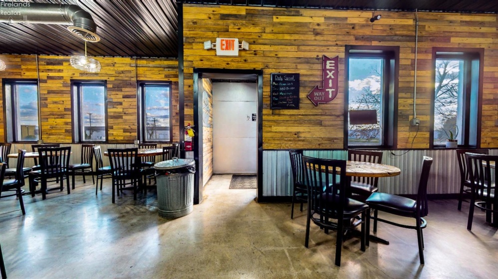 1794 Harrington Memorial Road, Mansfield, 44903, ,Commercial,For Sale,Harrington Memorial,20254553