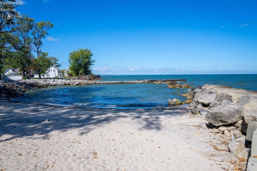 2008 Shore Drive, Huron, 44839, 5 Bedrooms Bedrooms, ,4 BathroomsBathrooms,Residential,For Sale,Shore,20254092