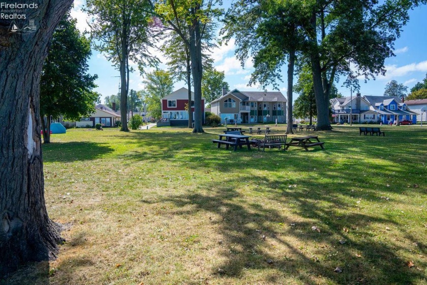 2008 Shore Drive, Huron, 44839, 5 Bedrooms Bedrooms, ,4 BathroomsBathrooms,Residential,For Sale,Shore,20254092