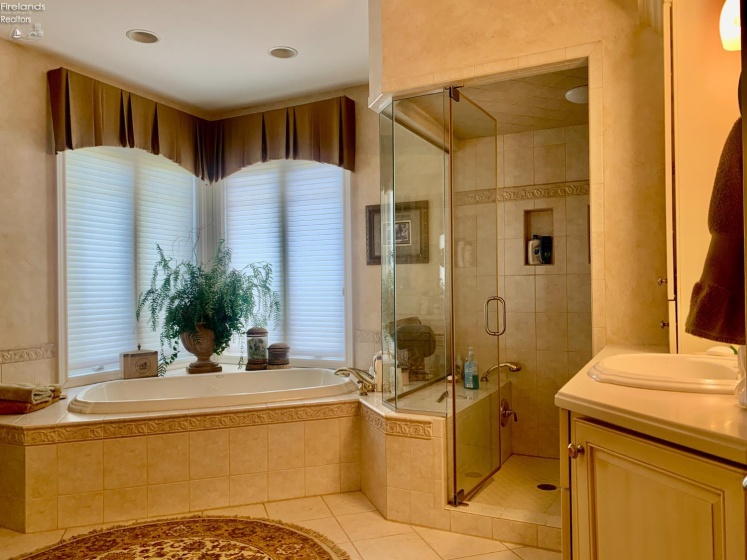 939 Cedar Point Road, Sandusky, 44870, 3 Bedrooms Bedrooms, ,5 BathroomsBathrooms,Residential,For Sale,Cedar Point,20254032