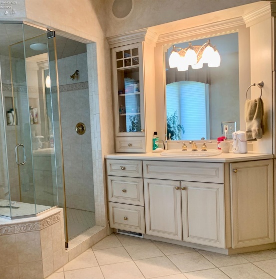 939 Cedar Point Road, Sandusky, 44870, 3 Bedrooms Bedrooms, ,5 BathroomsBathrooms,Residential,For Sale,Cedar Point,20254032